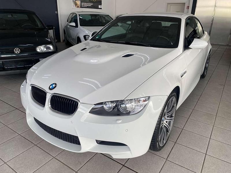 Alpinweiss 3 Gebraucht 2011 BMW M3 Cabriolet Cabrio | 56.900 € - Bild 1/4