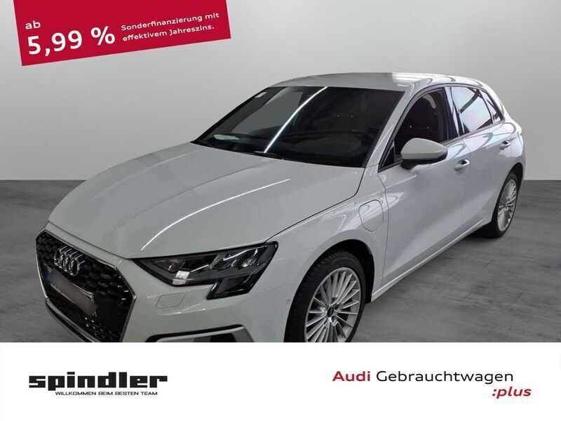Gletscherweiß metallic Gebraucht 2021 Audi A3 Sportback e-tron Advanced Limousine | 21.980 € (Fairer Preis) - Bild 1/4