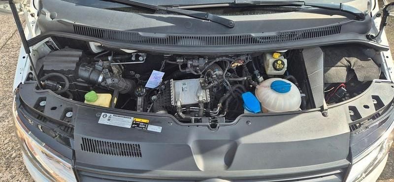 Second-hand VW T6 150 CP (110 kW) 2019 Alb Van