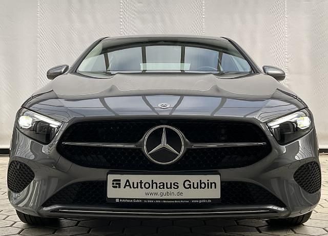 Gebraucht Mercedes A200 163 PS (119 kW) 2024 Grau Limousine