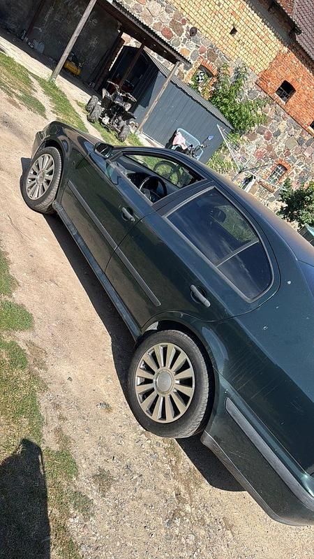 Grün Gebraucht 2000 Skoda Octavia Classic Limousine | 1.200 € (Fairer Preis) - Bild 1/4