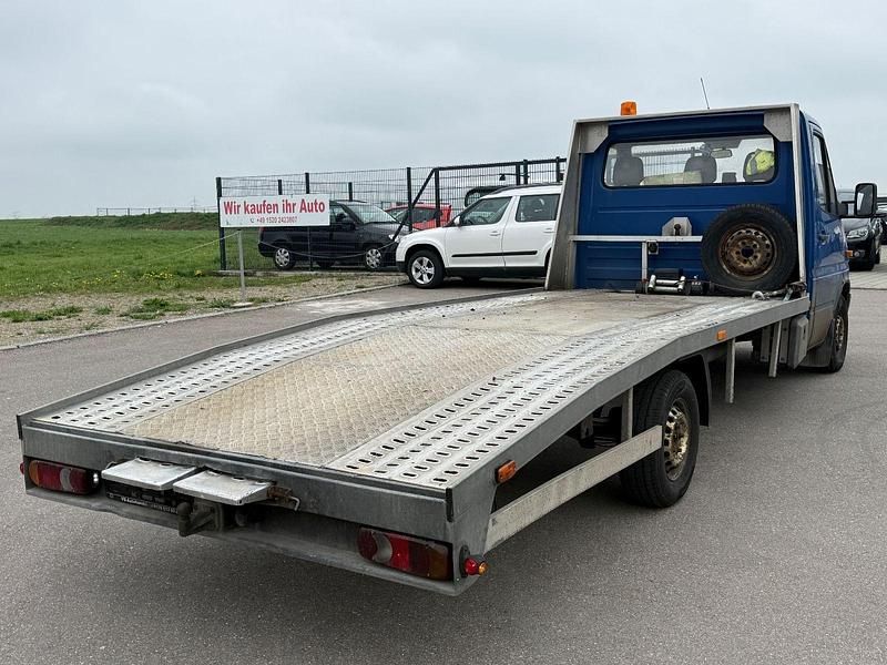 Second-hand Mercedes Sprinter 129 CP (94 kW) 2003 Albastru