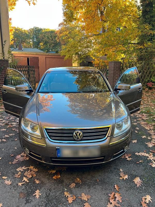 Grün Gebraucht 2005 VW Phaeton Limousine | 5.000 € (Fairer Preis) - Bild 1/4