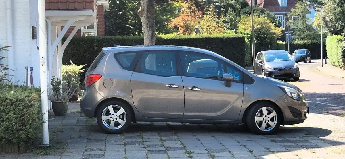 Gebraucht Opel Meriva 131 PS (96 kW) 2013 Braun Van / Kleinbus