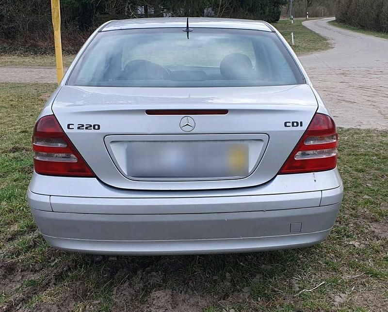Gebraucht Mercedes C220 143 PS (105 kW) 2002 Silber Limousine