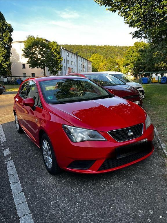 Rot Gebraucht 2012 Seat Ibiza Limousine | 2.280 € (Superpreis) - Bild 1/4