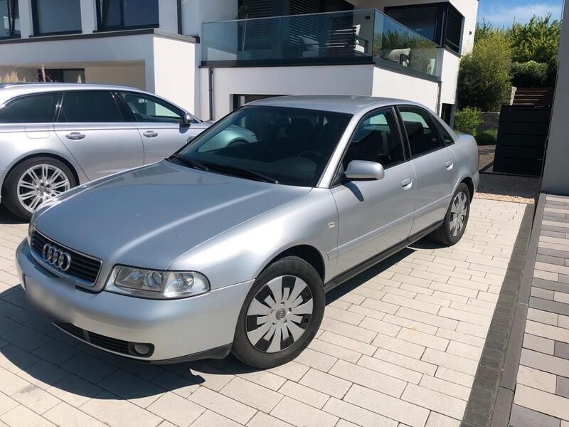 Silber Gebraucht 2000 Audi A4 Limousine | 1.700 € (Fairer Preis) - Bild 1/4