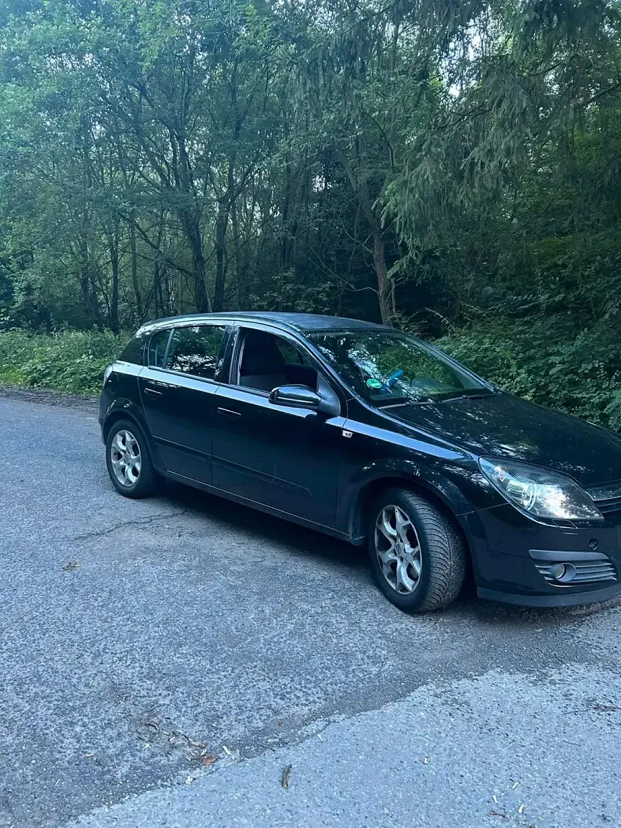 Gebraucht Opel Astra 120 PS (88 kW) 2006 Schwarz Limousine
