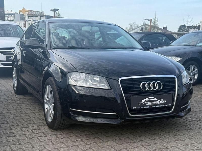 Gebraucht Audi A3 Attraction 125 PS (91 kW) 2012 Schwarz Kleinwagen