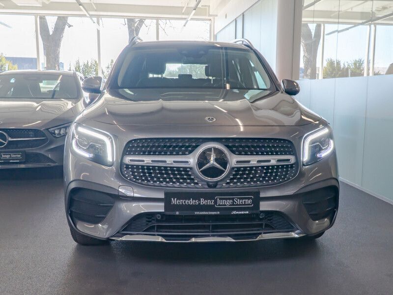 Gebraucht Mercedes GLB200 AMG 163 PS (119 kW) 2023 Metalliclack mountaingrau SUV