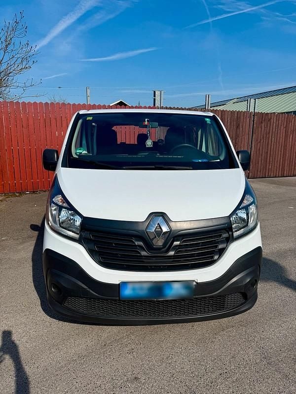 Second-hand Renault Traffic 2018 Alb Monovolum