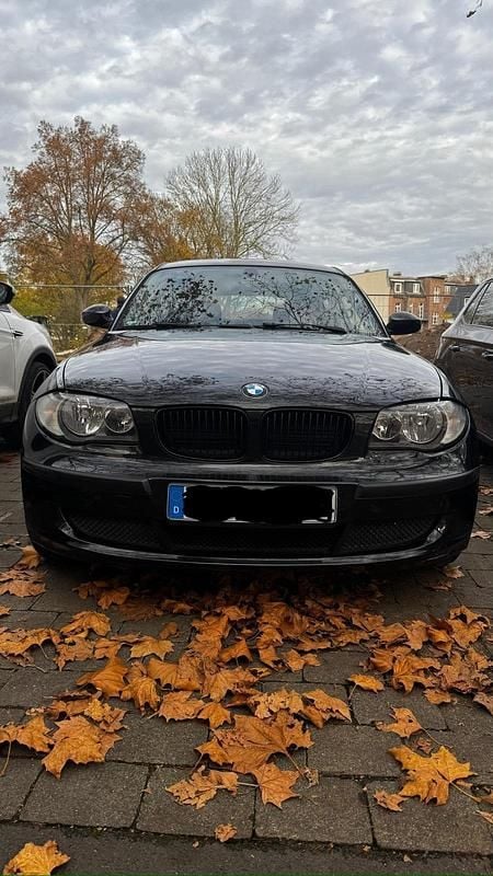 Schwarz Gebraucht 2008 BMW 116 Kleinwagen | 3.150 € - Bild 1/4