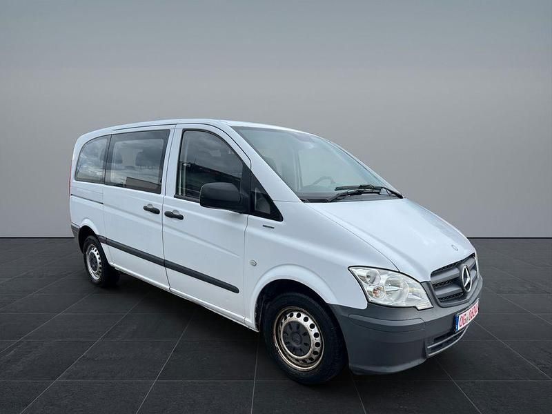 Weiß Gebraucht 2014 Mercedes Vito Van / Kleinbus | 8.000 € - Bild 1/4