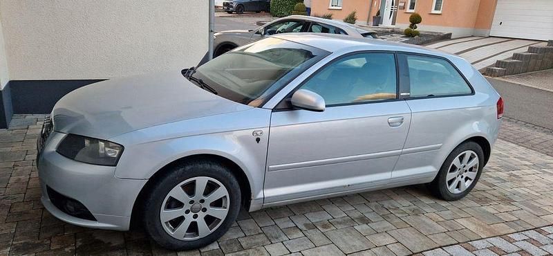 Gebraucht Audi A3 Attraction 150 PS (110 kW) 2005 Silber Kleinwagen
