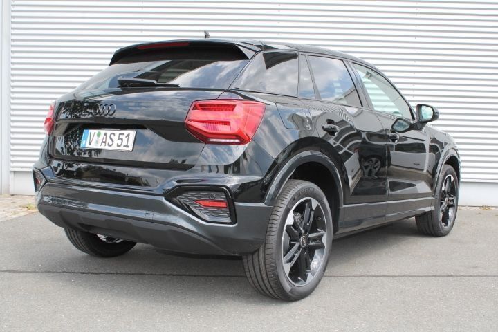 Gebraucht Audi Q2 Advanced 150 PS (110 kW) 2023 Schwarz (mythosschwarz metallic) SUV
