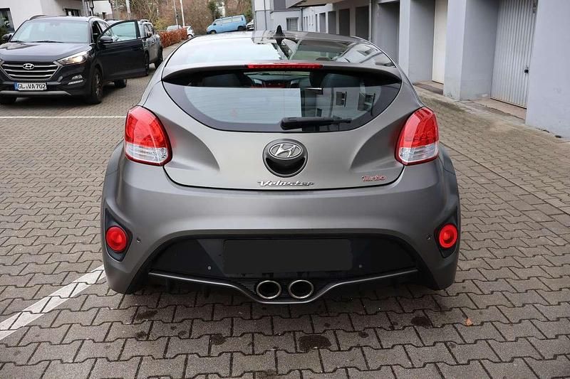 Gebraucht Hyundai Veloster Style 186 PS (136 kW) 2015 Grau Coupé