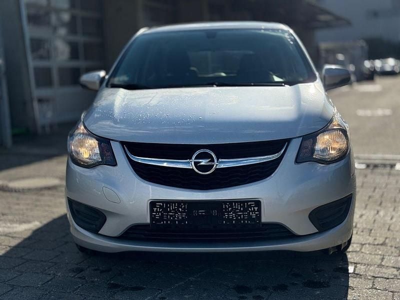 Używany Opel Karl 73 KM (53 kW) 2018 Srebrny Hatchback