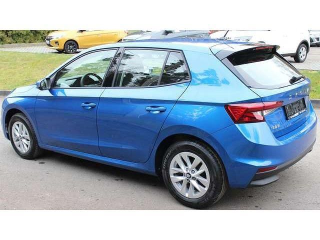 Neu Skoda Fabia Selection 95 PS (69 kW) 2025 Modra race/race blue Kleinwagen