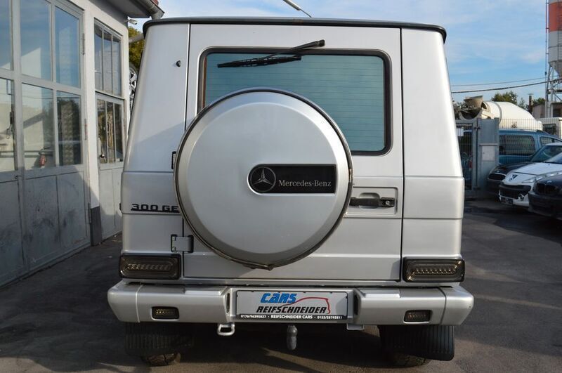 Gebraucht Mercedes G300 170 PS (125 kW) 1990 Silber metallic SUV