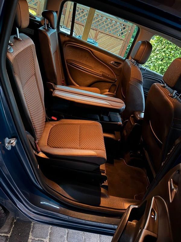 Gebraucht Opel Zafira Innovation 170 PS (125 kW) 2016 Blau Van / Kleinbus