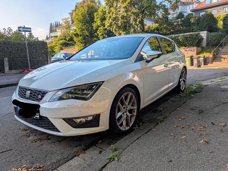 Weiß Gebraucht 2016 Seat Leon FR Limousine | 8.900 € (Guter Preis) - Bild 1/4