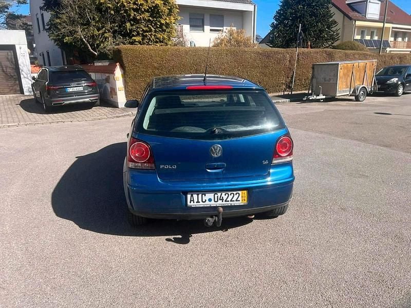 Gebraucht VW Polo 80 PS (58 kW) 2006 Blau Kleinwagen