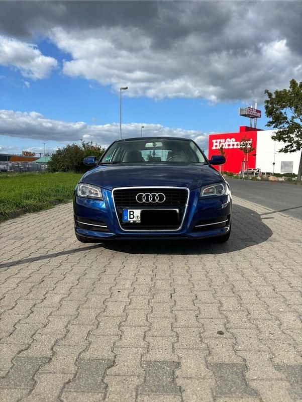 Blau Gebraucht 2012 Audi A3 Kleinwagen | 4.650 € (Superpreis) - Bild 1/4