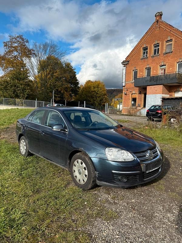 Blau Gebraucht 2007 VW Jetta Limousine | 650 € (Superpreis) - Bild 1/4