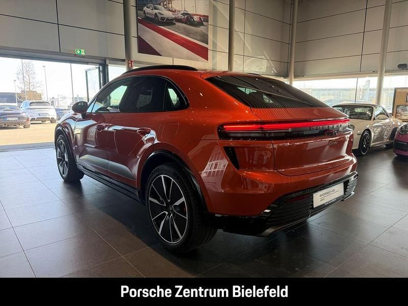Gebraucht Porsche Macan Turbo 469 kW (639 PS) 2024 Orange SUV