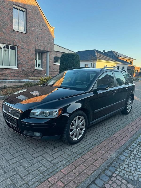 Schwarz Gebraucht 2005 Volvo V50 Kombi | 1.300 € (Superpreis) - Bild 1/4