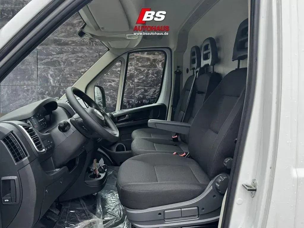 Gebraucht Fiat Ducato 140 PS (102 kW) 2023 Colore esterno (********************) Van