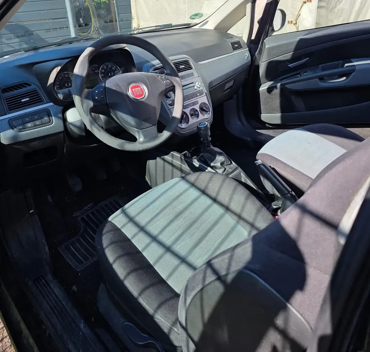 Gebraucht Fiat Punto 78 PS (57 kW) 2009 Schwarz Kleinwagen