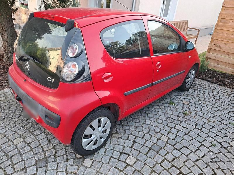 Gebraucht Citroën C1 75 PS (55 kW) 2010 Rot Kleinwagen