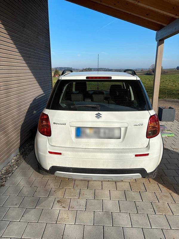 Gebraucht Suzuki SX4 110 PS (80 kW) 2011 Weiß Kombi