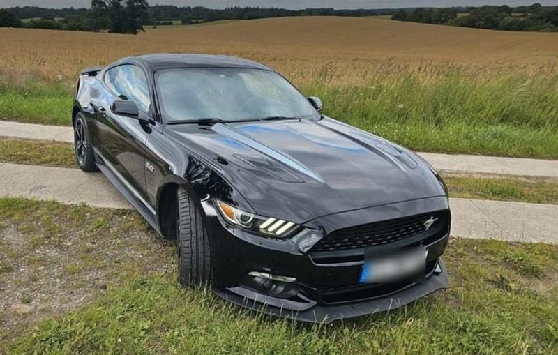 Gebraucht Ford Mustang GT 441 PS (324 kW) 2016 Schwarz Coupé