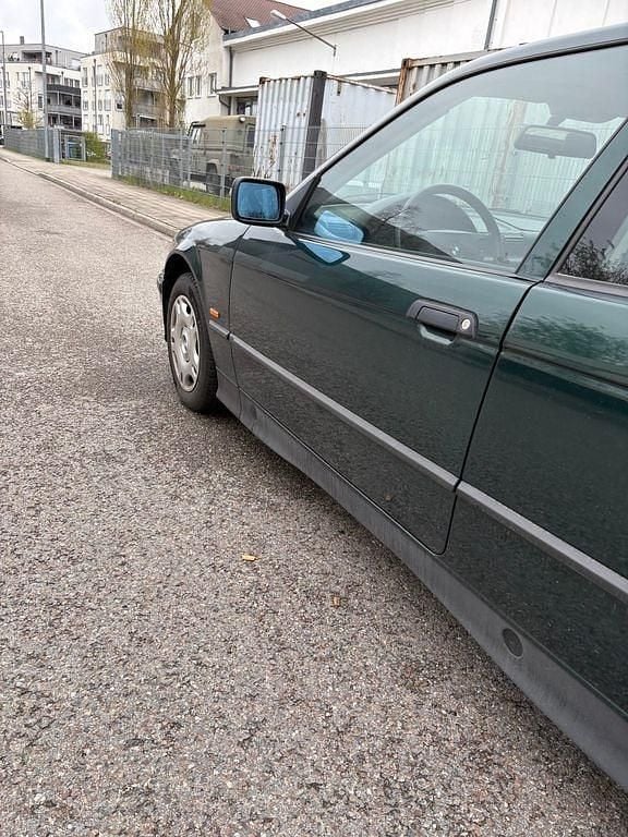 Gebraucht BMW 316 Compact 102 PS (75 kW) 1998 Grün Kleinwagen