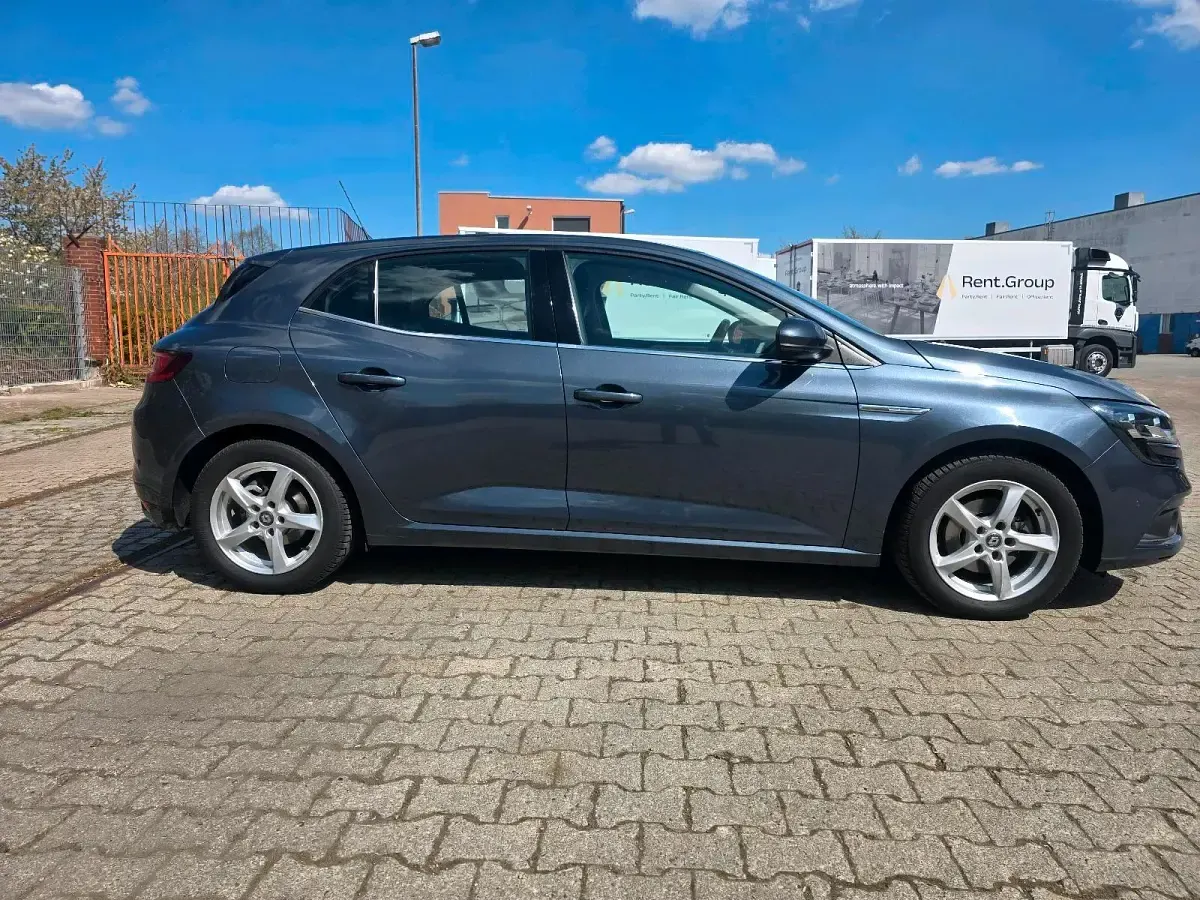 Gebraucht Renault Mégane Intens 132 PS (97 kW) 2017 Grau Kleinwagen