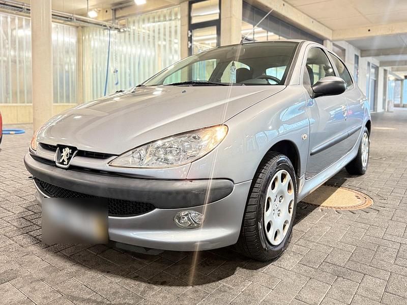 Gebraucht Peugeot 206 75 PS (55 kW) 2005 Grau Kleinwagen
