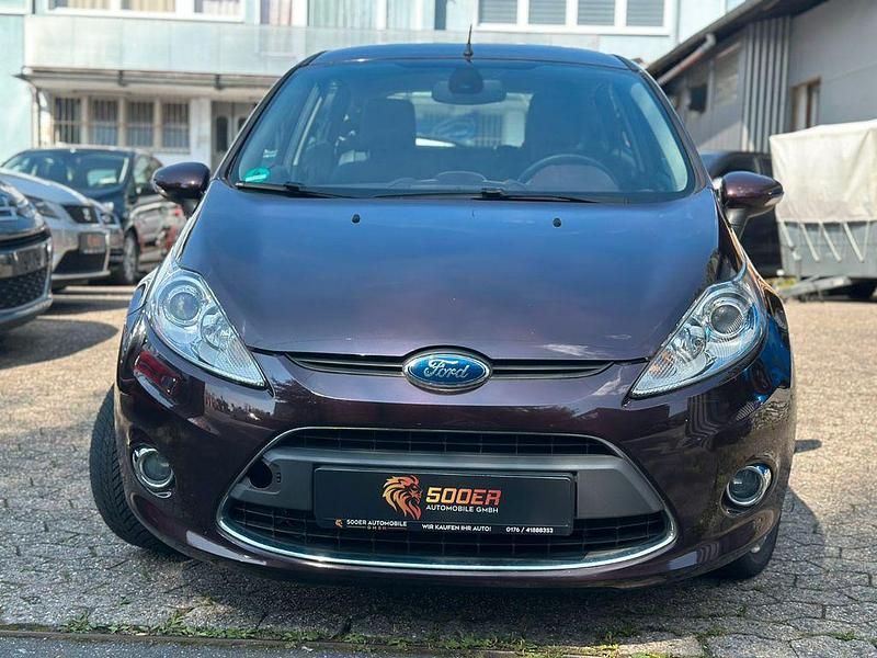 Gebraucht Ford Fiesta Titanium 97 PS (71 kW) 2009 Violett Kleinwagen