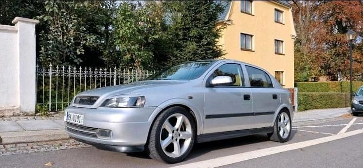 Silber Gebraucht 2001 Opel Astra Limousine | 950 € (Guter Preis) - Bild 1/4
