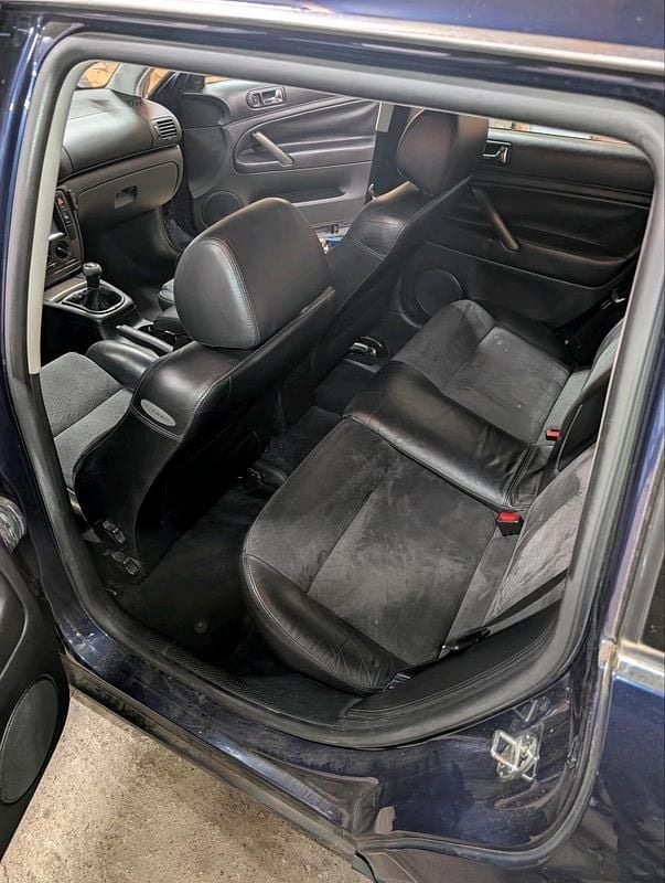 Gebraucht VW Passat 150 PS (110 kW) 2001 Blau Kombi