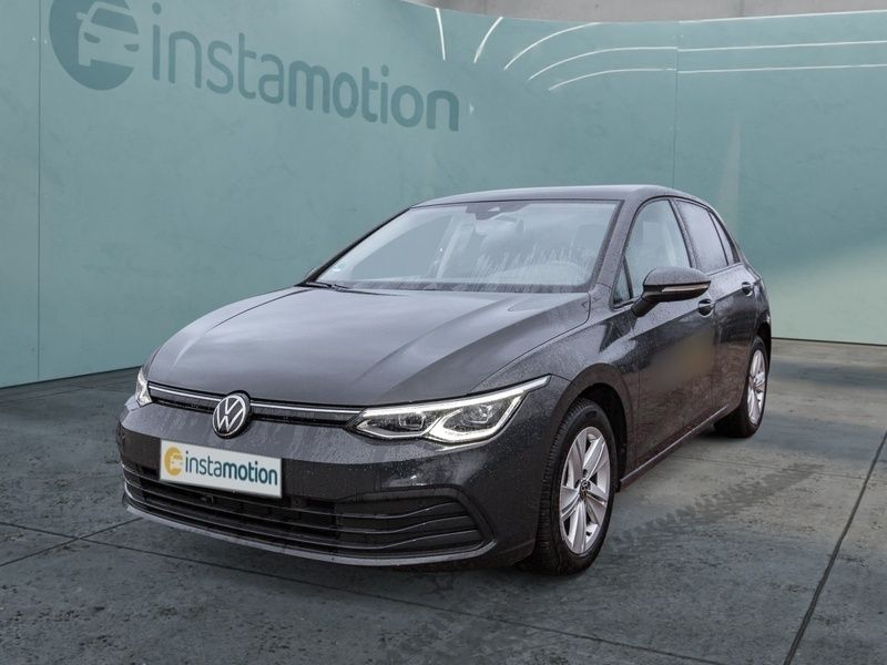 Grau Gebraucht 2023 VW Golf VIII Life Limousine | 21.240 € (Guter Preis) - Bild 1/4