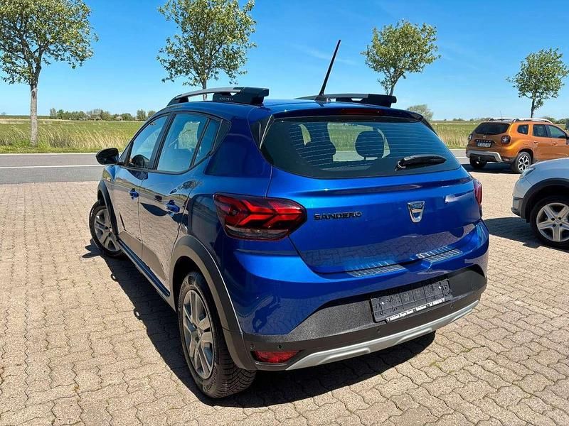 Gebraucht Dacia Sandero Comfort 101 PS (74 kW) 2021 Blau Kleinwagen