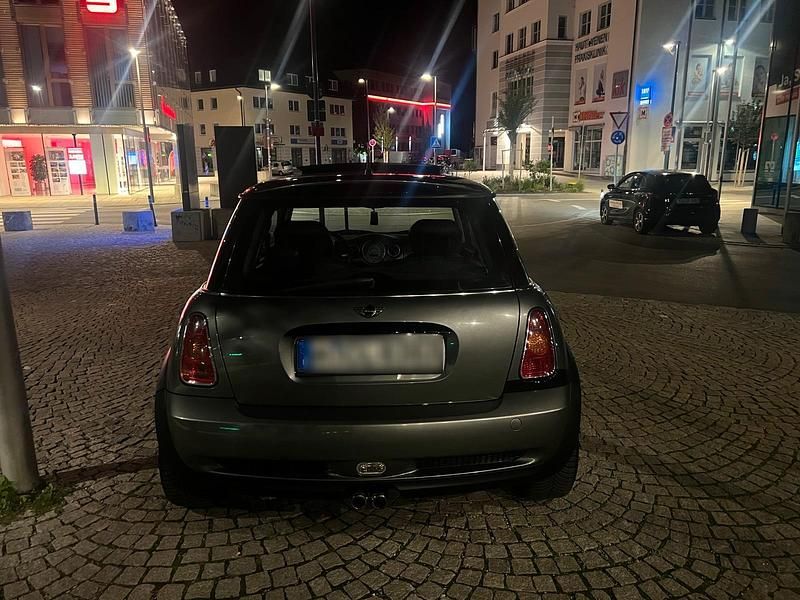 Grau Gebraucht 2002 Mini Cooper S Kleinwagen | 3.200 € (Teuer) - Bild 1/4