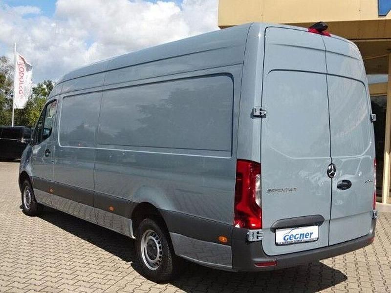 Gebraucht Mercedes Sprinter 125 PS (91 kW) 2023 Andere Van