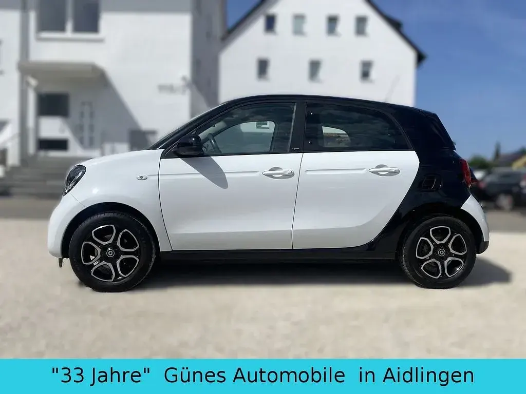 Gebraucht Smart ForFour 71 PS (52 kW) 2016 Weiß Kleinwagen