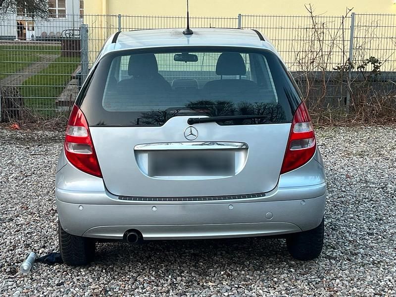 Gebraucht Mercedes A150 95 PS (69 kW) 2005 Silber Kleinwagen