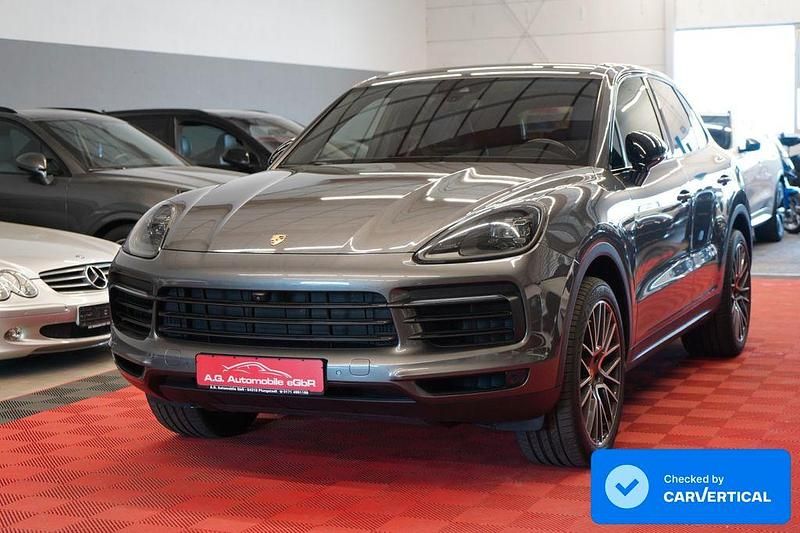 Grau Gebraucht 2018 Porsche Cayenne SUV | 41.950 € (Guter Preis) - Bild 1/4
