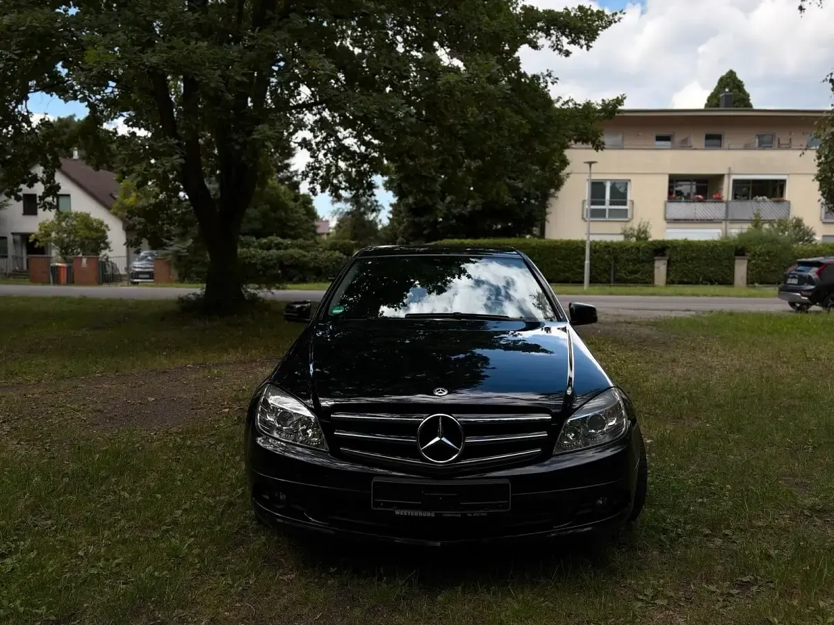Gebraucht Mercedes C200 AMG 136 PS (100 kW) 2009 Schwarz Limousine