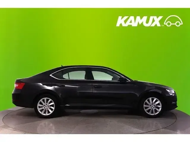 Gebraucht Skoda Superb Style 150 PS (110 kW) 2023 Schwarz Limousine